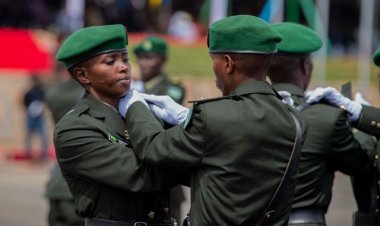 Kagame promotes over 2000 military officers