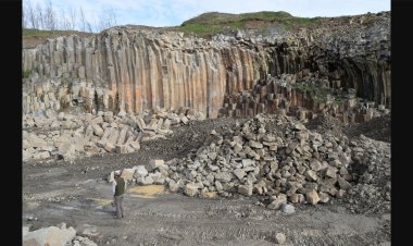 10 dead after stone quarry collapse in eastern Rwanda
