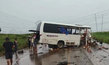 Minibus-truck crash kills 9, injures 13 in southern Rwanda