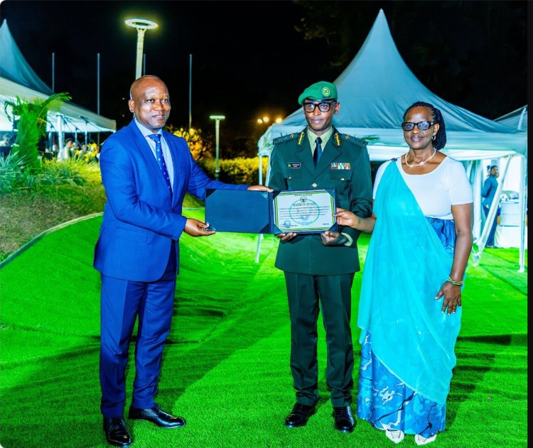 Generals Bayingana, Gatama among hundreds retired from RDF